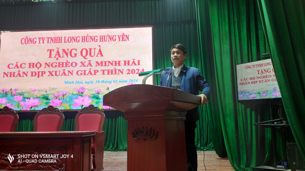 Công TNHHH Long Hùng Hưng Yên tặng quà cho các hộ nghèo và hộ khó khăn nhân dịp tết Giáp Thìn 2024